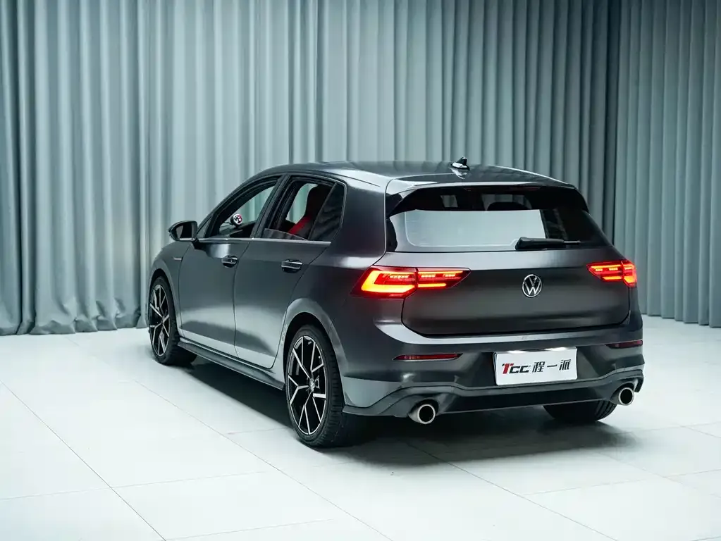 Volkswagen Golf GTI — фото 2