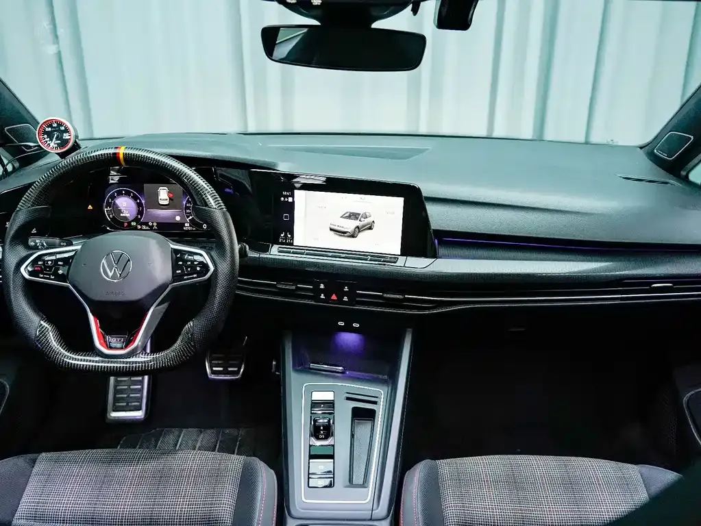 Volkswagen Golf GTI — фото 5