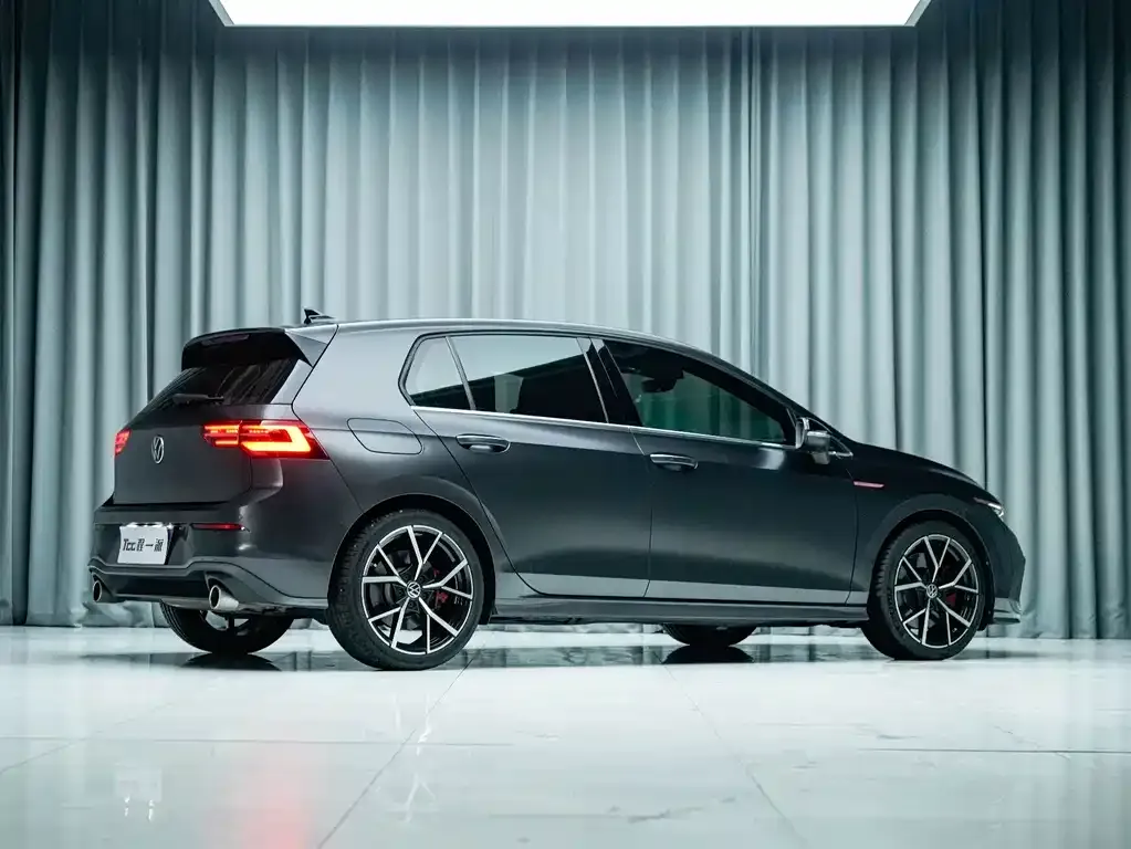 Volkswagen Golf GTI — фото 4