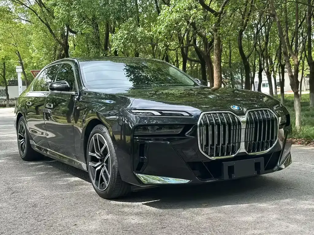 BMW 7 Series — фото 3