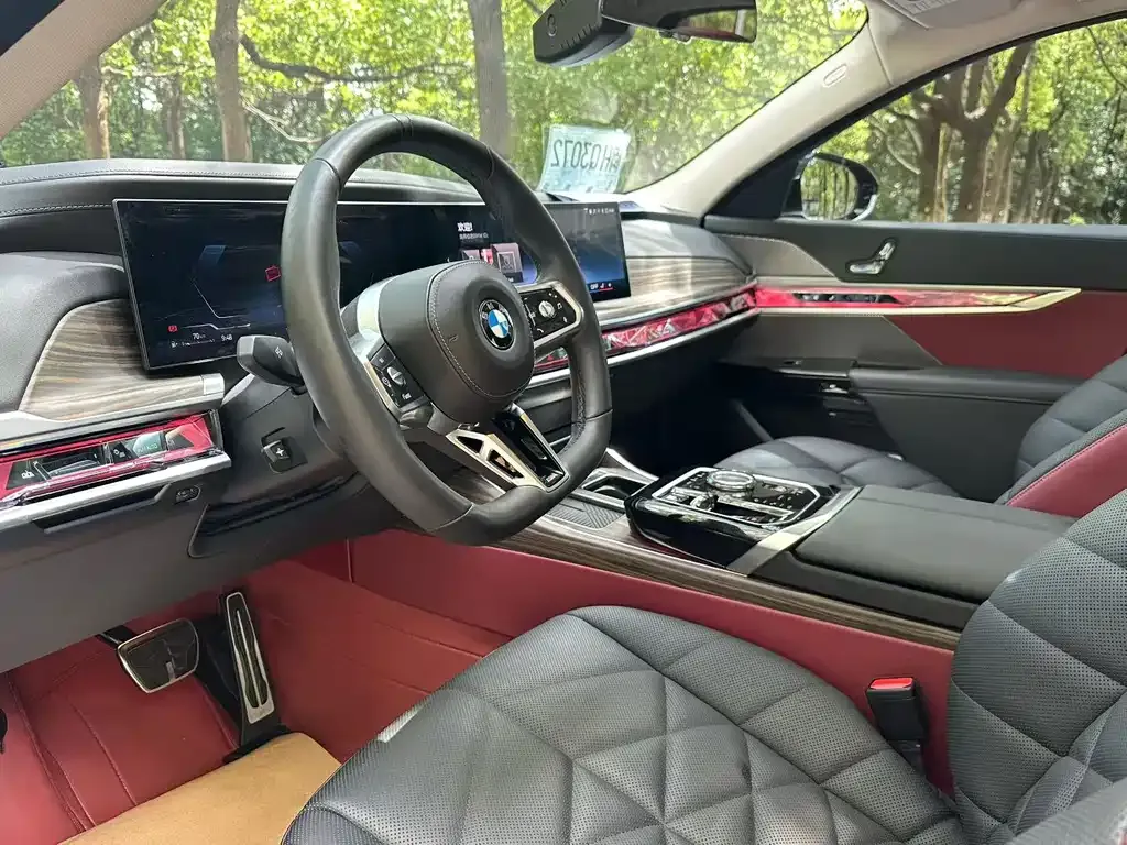 BMW 7 Series — фото 5