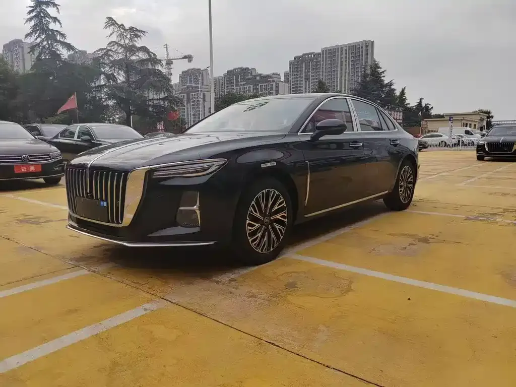 Hongqi H5 — фото 1
