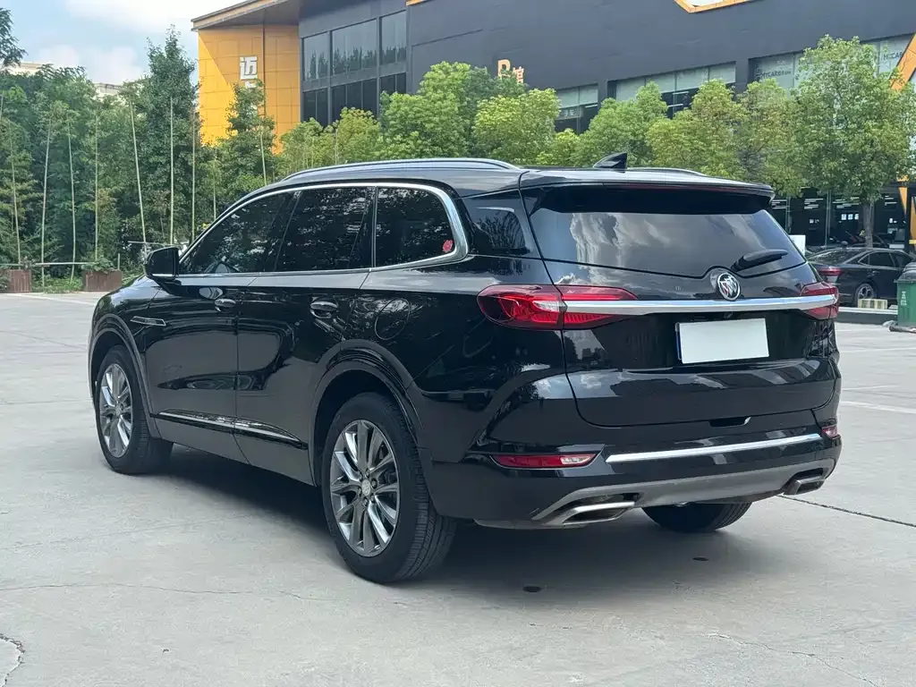 Buick Enclave — фото 10