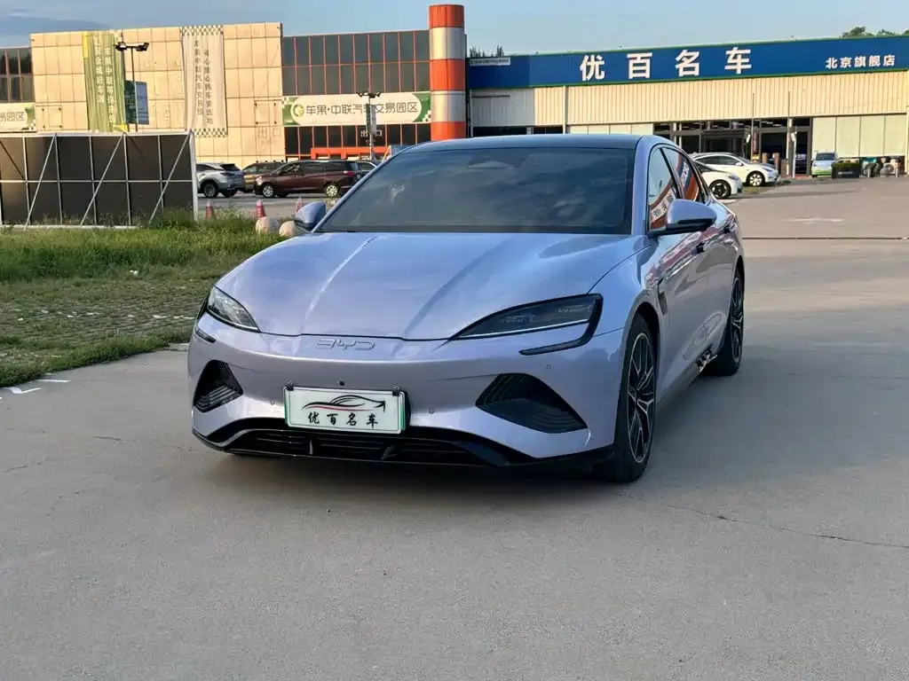 BYD Seal — фото 1