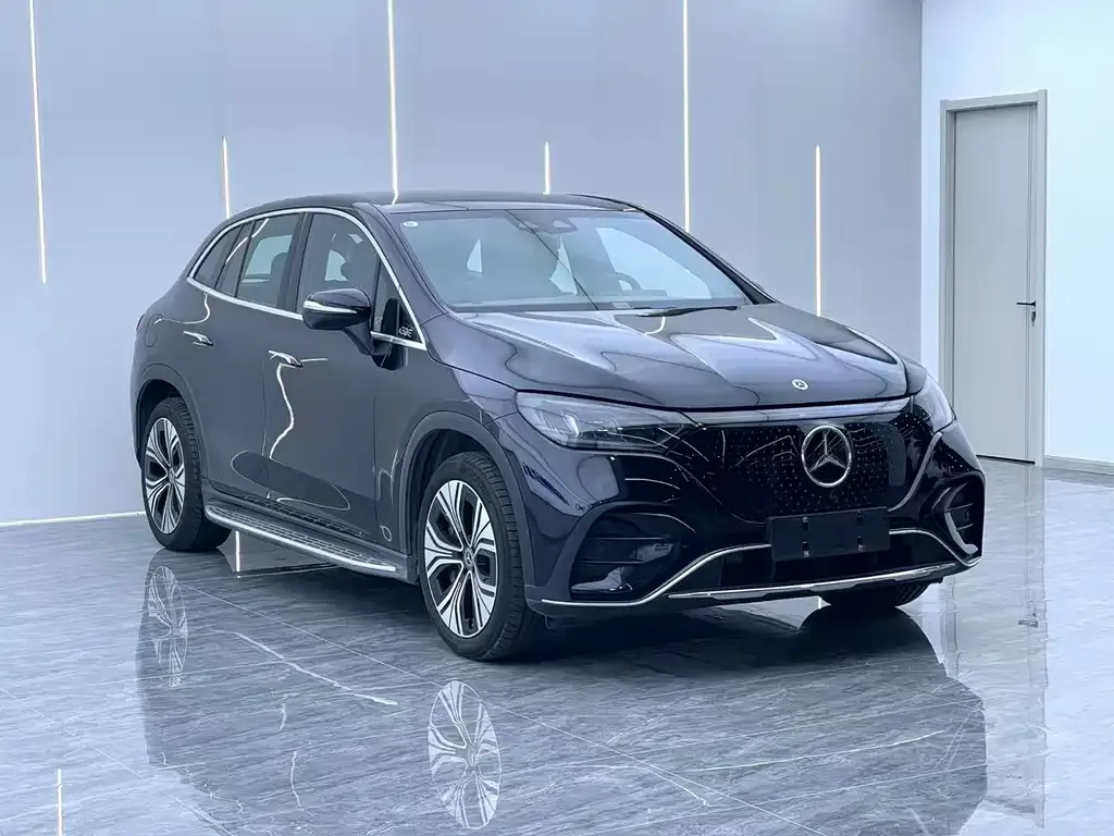 Mercedes-Benz EQE SUV — фото 7