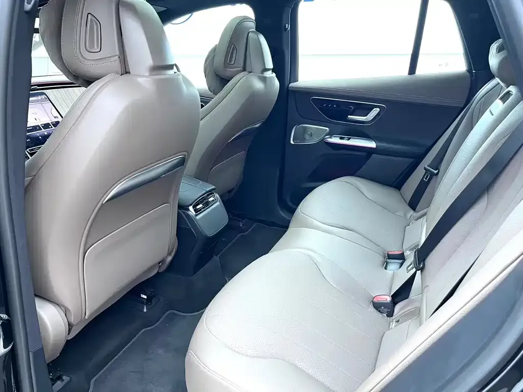 Mercedes-Benz EQE SUV — фото 3