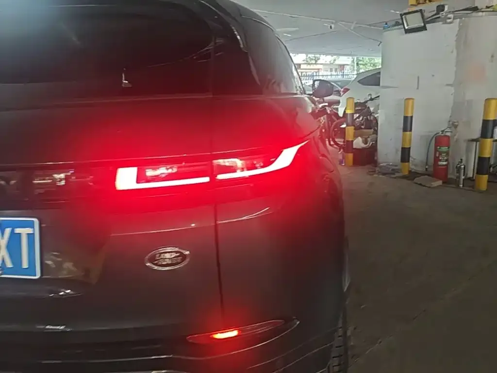 Land Rover Evoque — фото 8