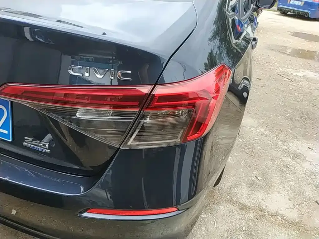 Honda Civic — фото 5