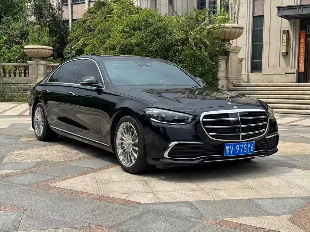 Mercedes-Benz S-Class — фото 1