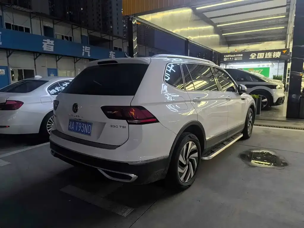 Volkswagen Tiguan L — фото 6