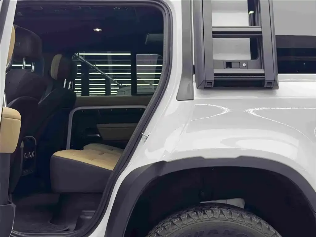 Land Rover Defender — фото 5