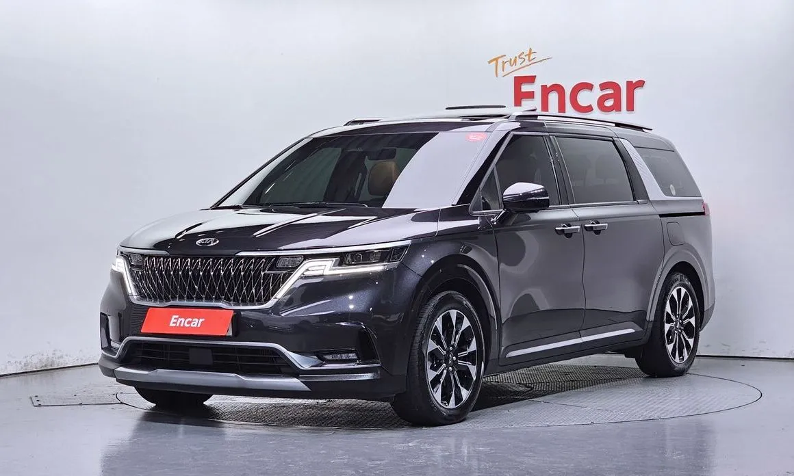 Kia Carnival — фото 1