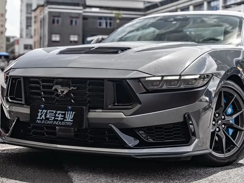 Ford Mustang — фото 6