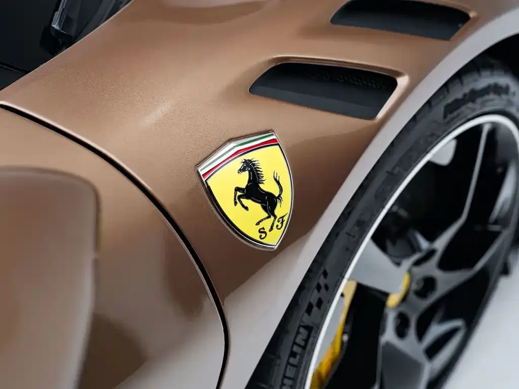 Ferrari SF90 — фото 8