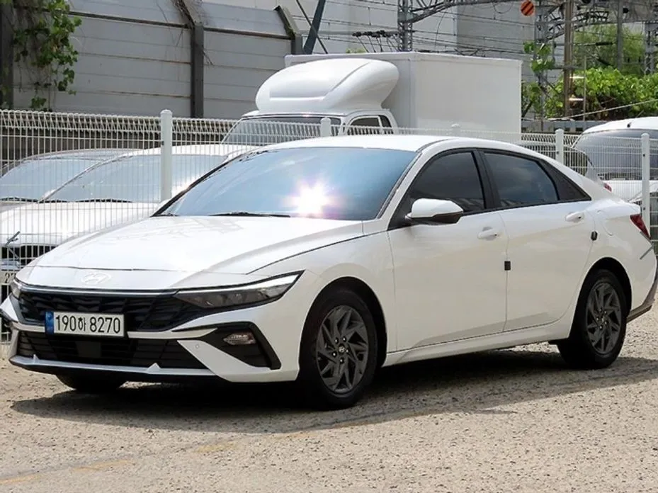 Hyundai AVANTE — фото 4