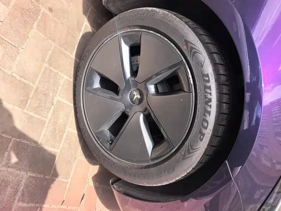 Tesla Model 3 — фото 4