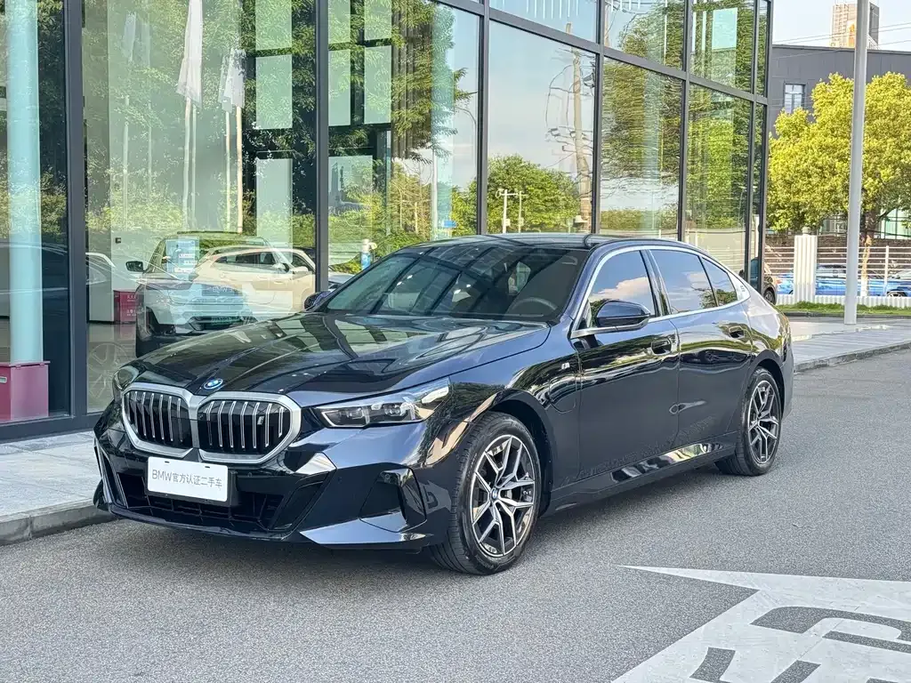 BMW i5 — фото 1