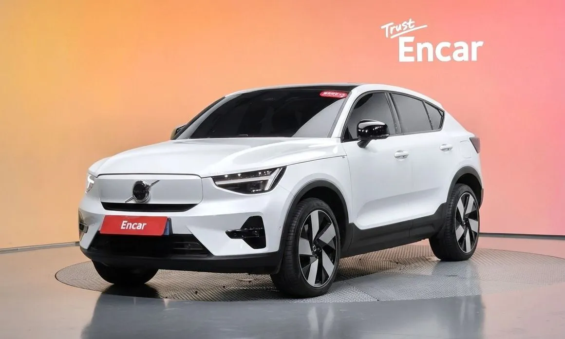 Volvo C40 — фото 1