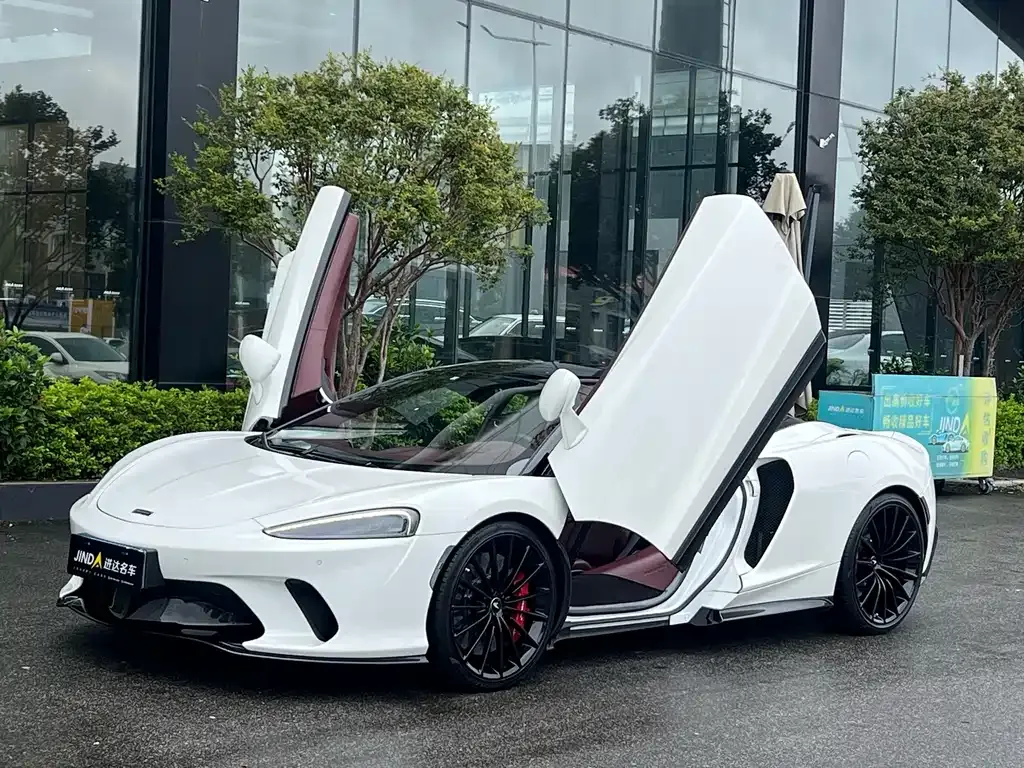 McLaren GT — фото 1