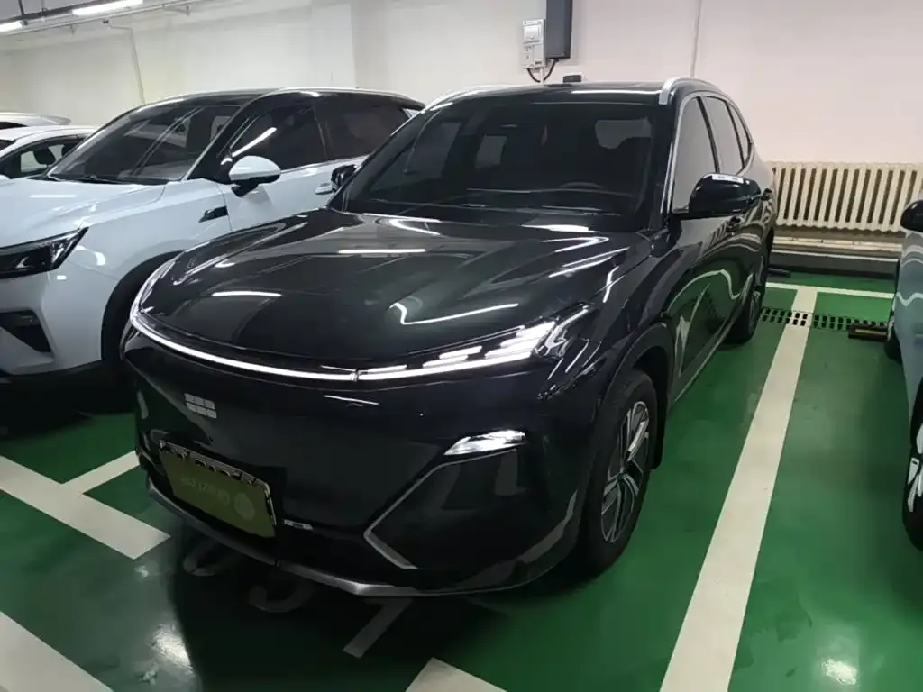Geely Galaxy Xingjian 7 — фото 1