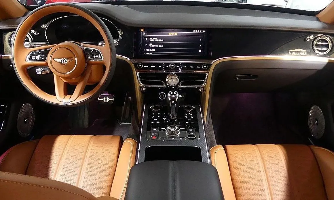 Bentley Flying Spur — фото 7