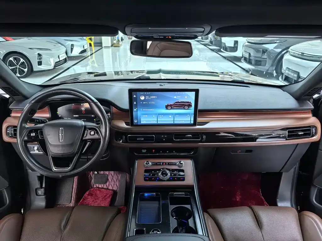 Lincoln Aviator — фото 10