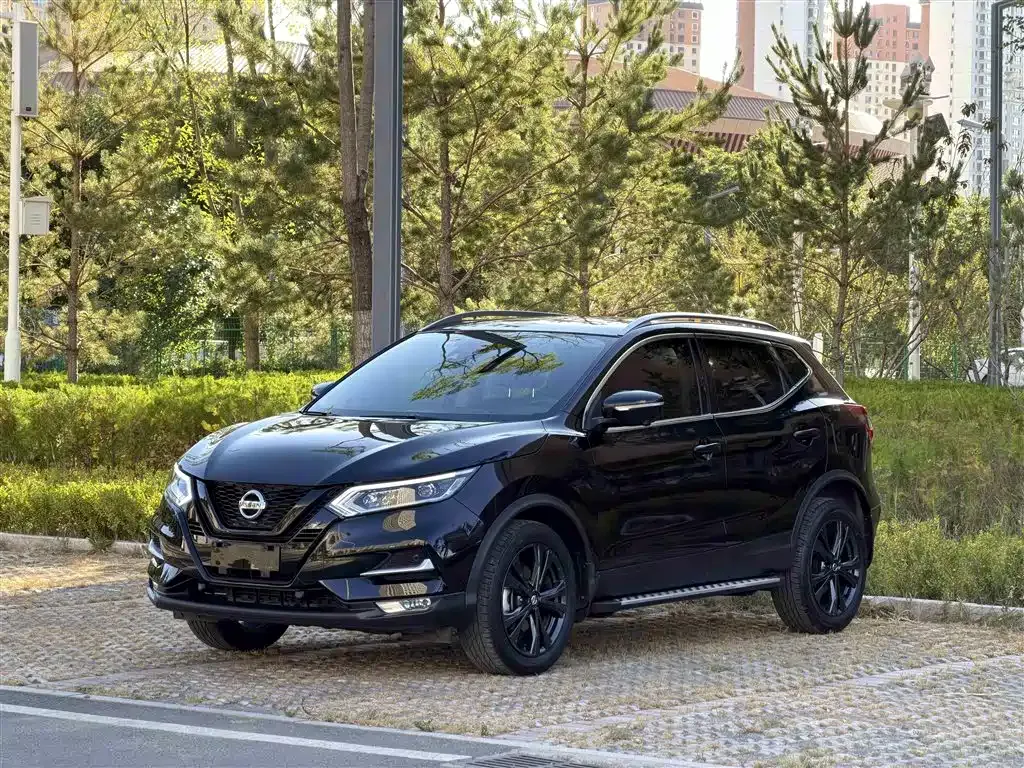 Nissan Qashqai — фото 1