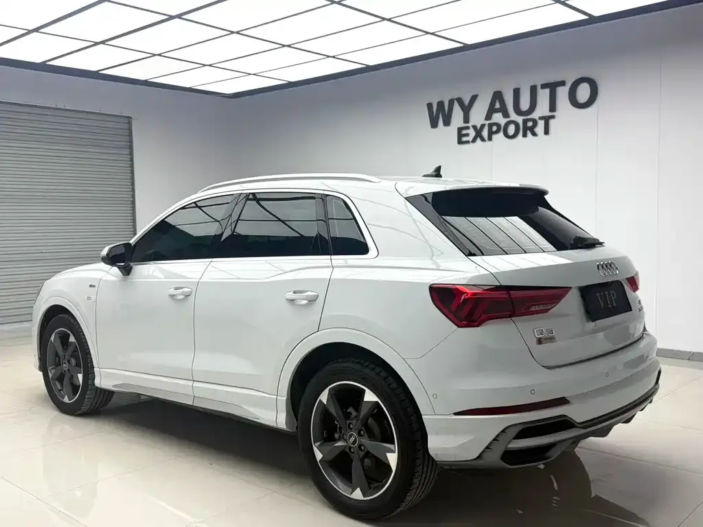 Audi Q3 — фото 10