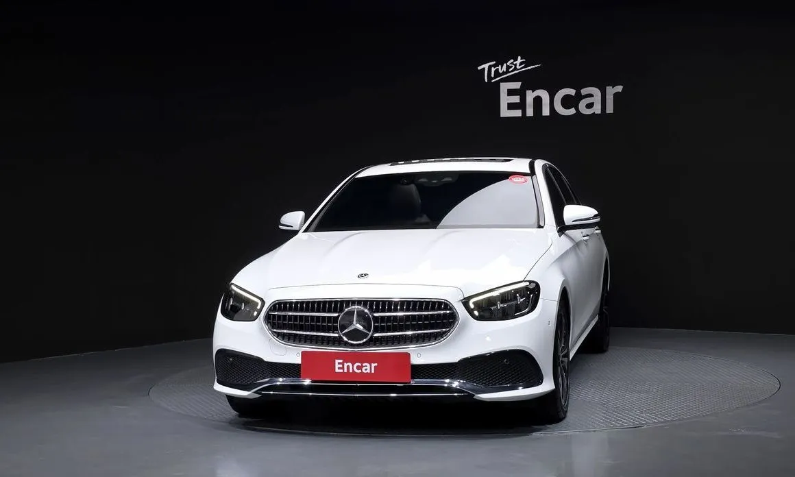Mercedes-Benz E-Class — фото 6