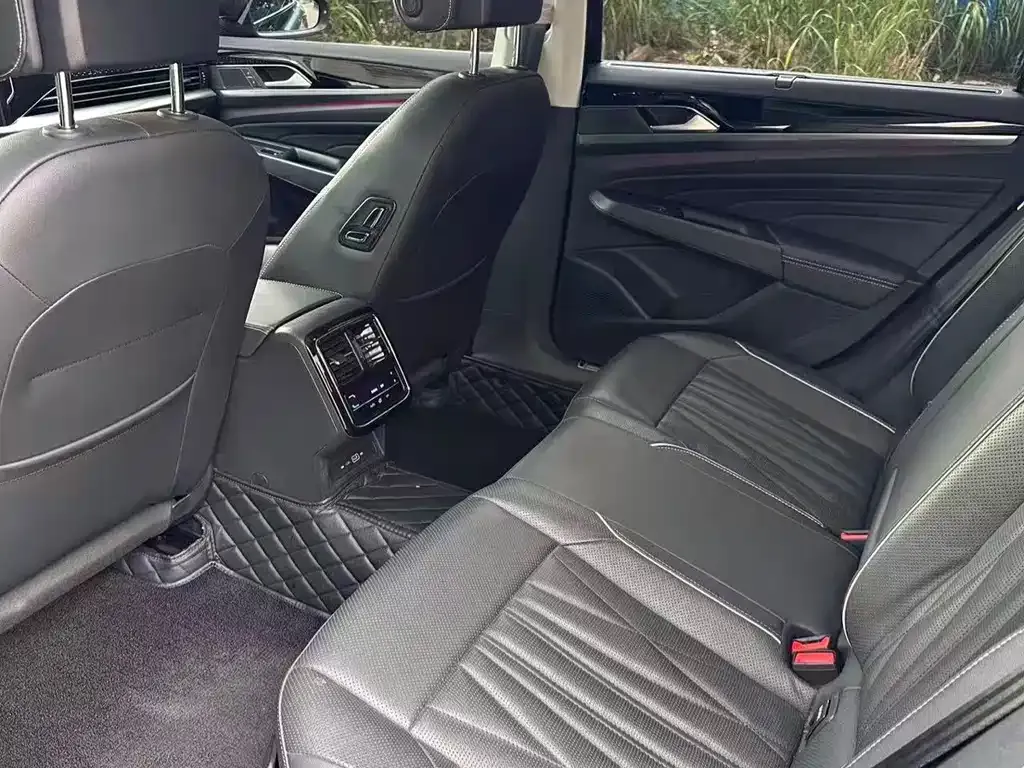 Volkswagen Passat — фото 6