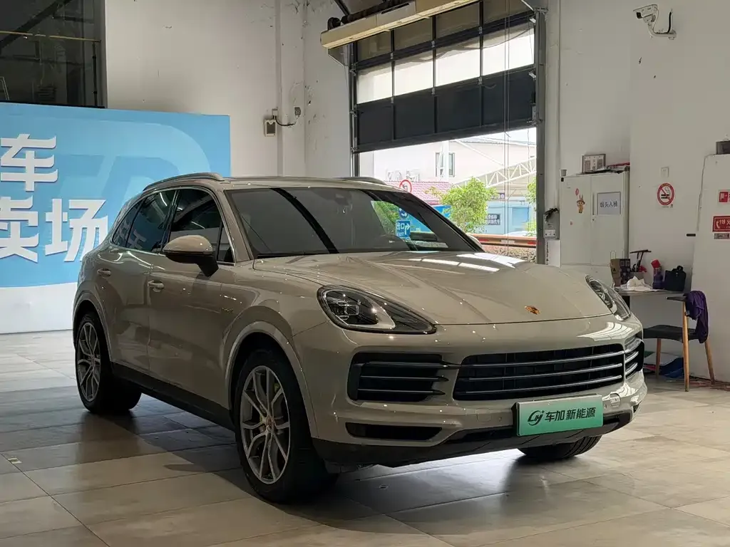 Porsche Cayenne Hybrid — фото 3