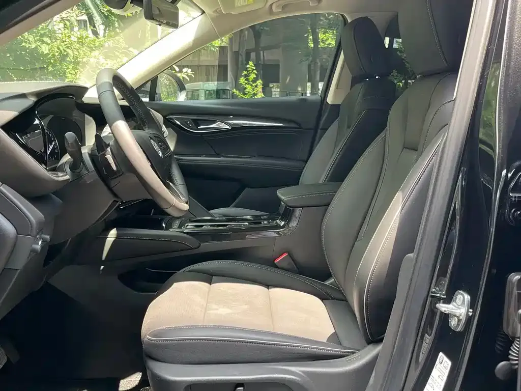 Buick Envision Plus — фото 3