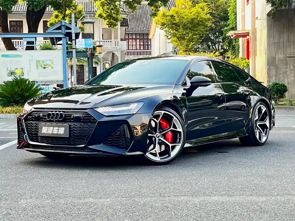 Audi RS 7 — фото 1