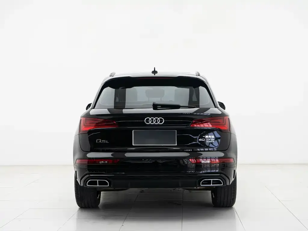 Audi Q5L — фото 5