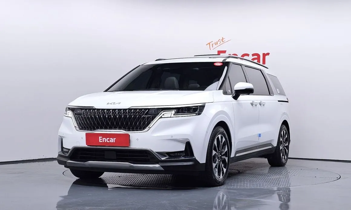 Kia Carnival — фото 1