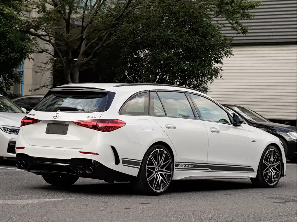 Mercedes-Benz C-Class AMG — фото 9