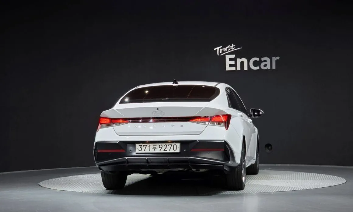 Hyundai AVANTE — фото 3