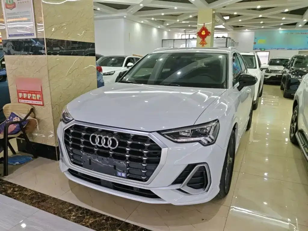 Audi Q3 — фото 4