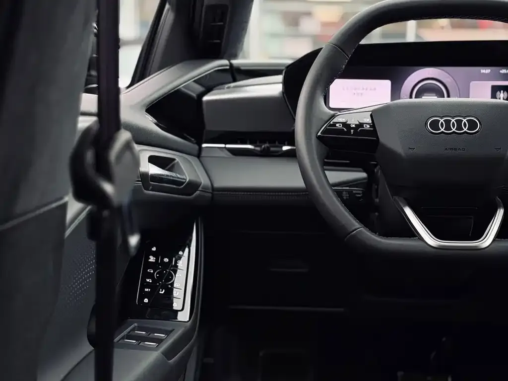 Audi A6L e-tron — фото 2