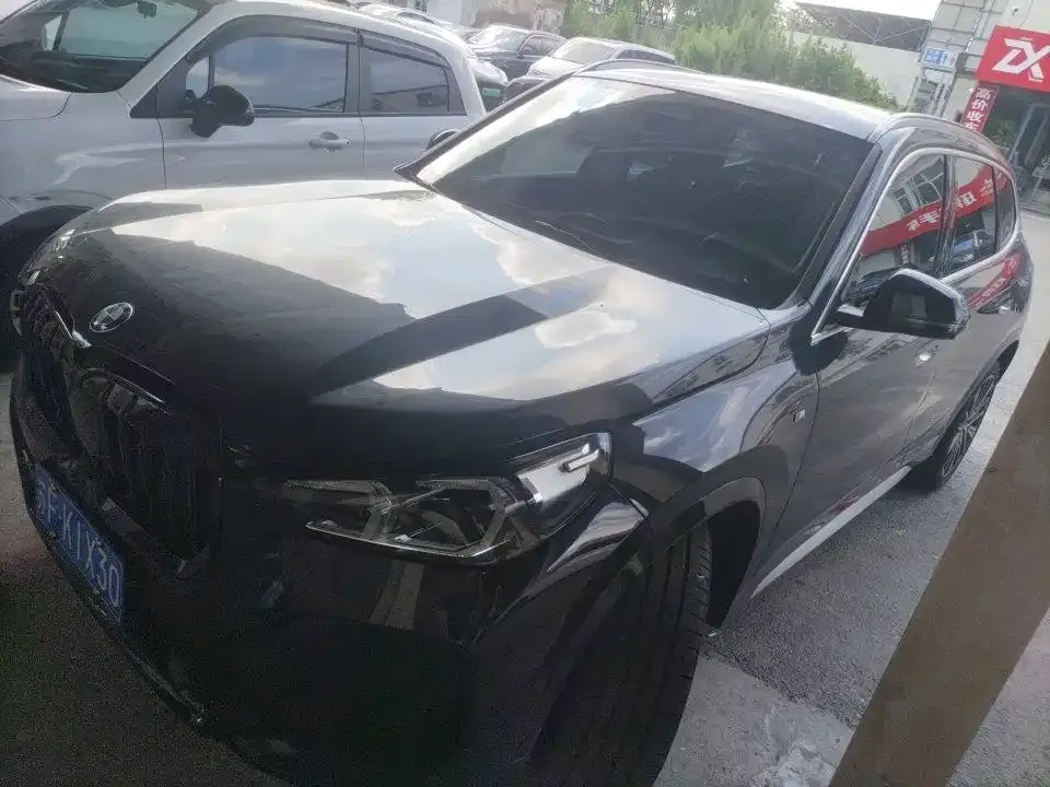 BMW X1 — фото 1