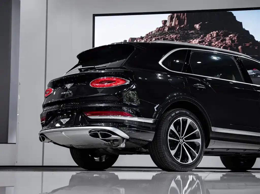 Bentley Bentayga — фото 7