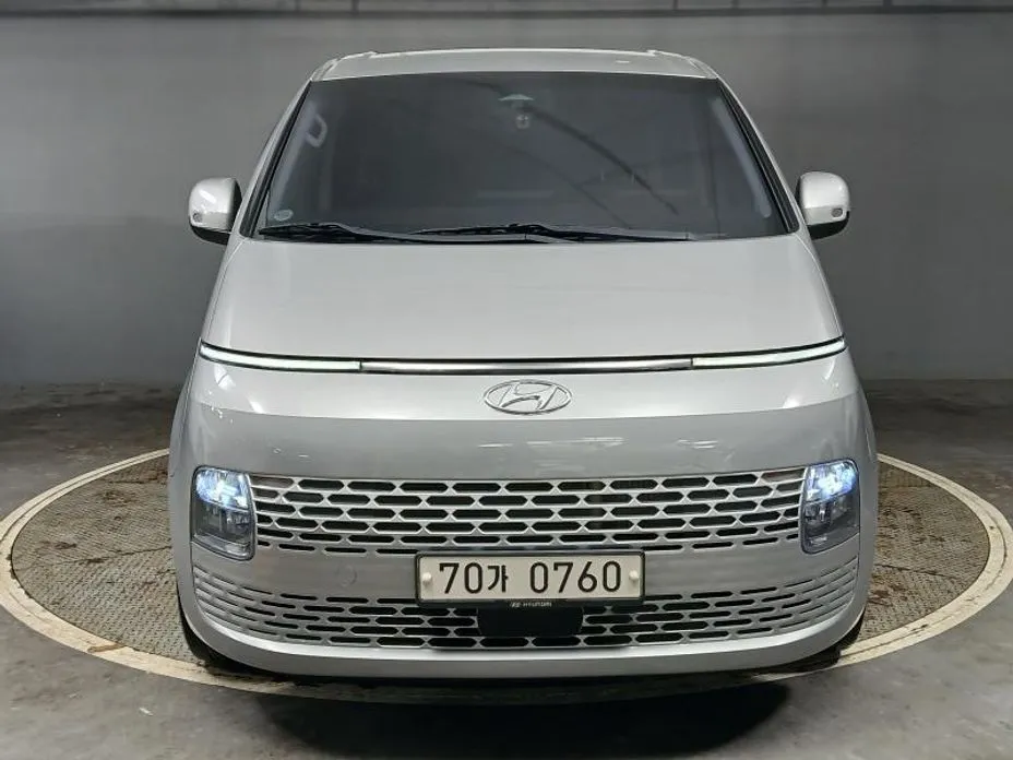 Hyundai Staria — фото 1