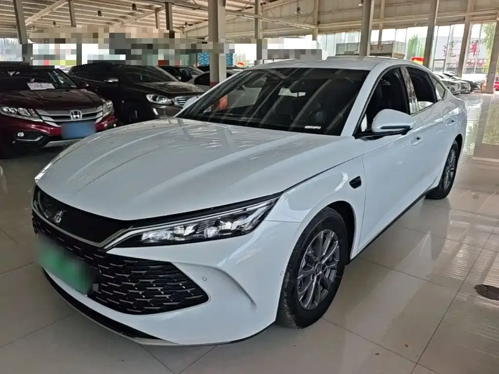 BYD Qin L — фото 1
