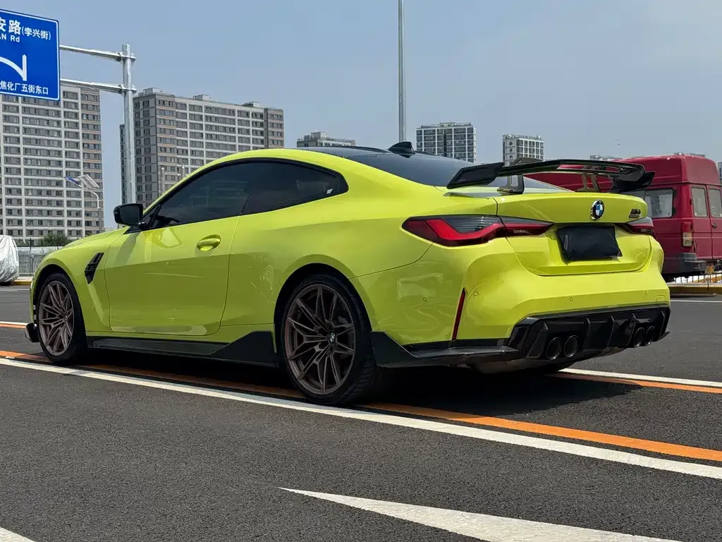 BMW M4 — фото 4