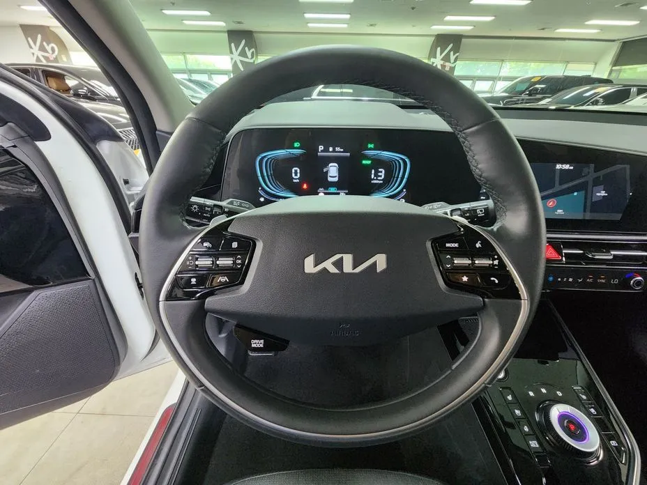 Kia Niro — фото 8