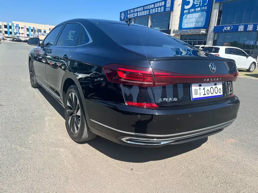 Volkswagen Passat — фото 5