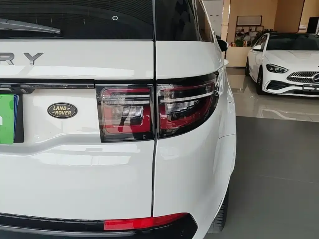 Land Rover Discovery Sport — фото 2