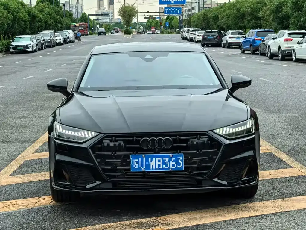Audi A7L — фото 8