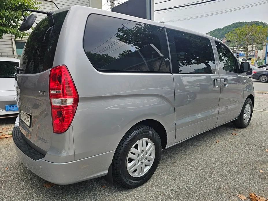 Hyundai Starex — фото 7