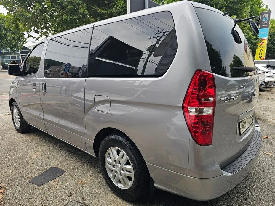 Hyundai Starex — фото 10